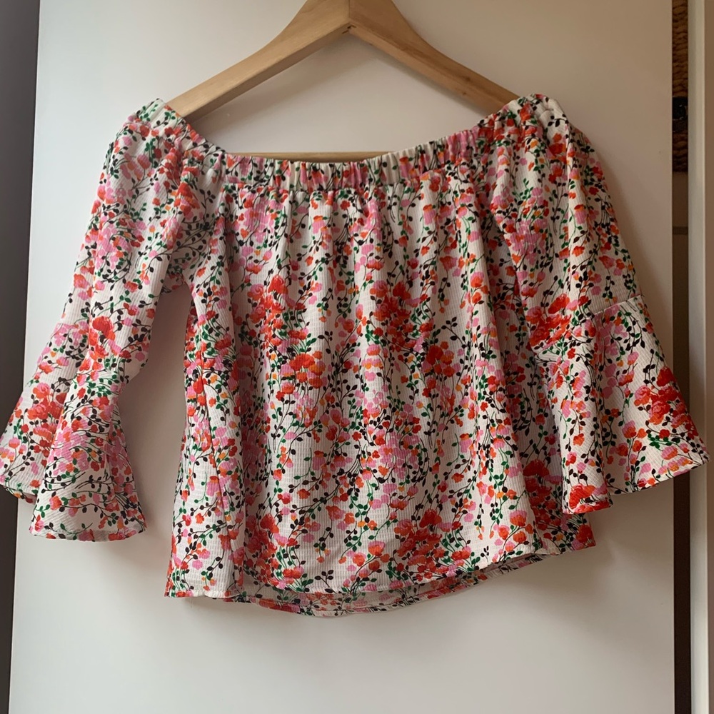 Wild Pearl Pink Floral Off the Shoulder Blouse, size Small